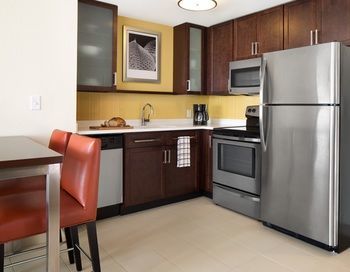 By Marriott District 3*