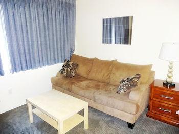 Hotel University Suites