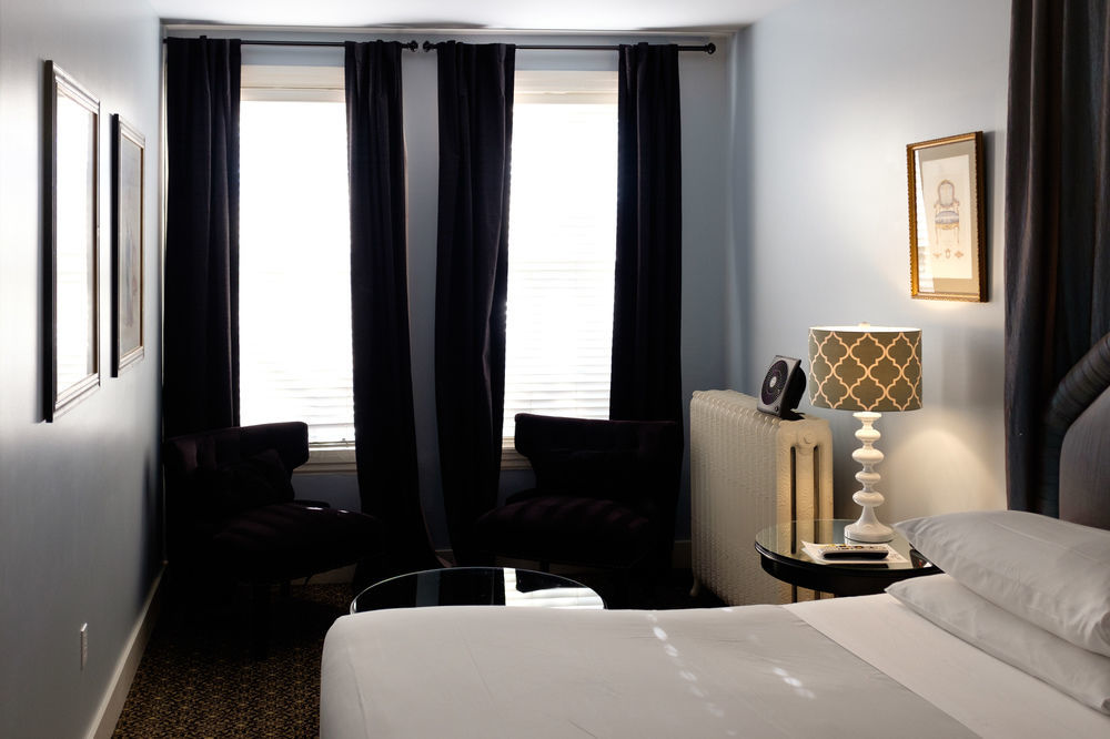 Ballard Hotel