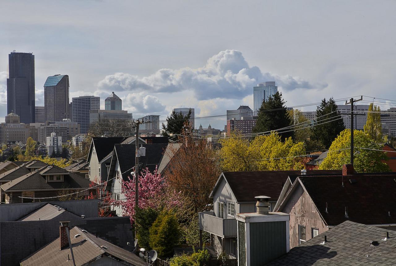 Modern With Rooftop Oasis Seattle