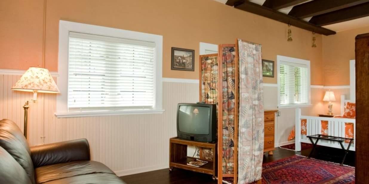 Bed & Breakfast Bacon Mansion