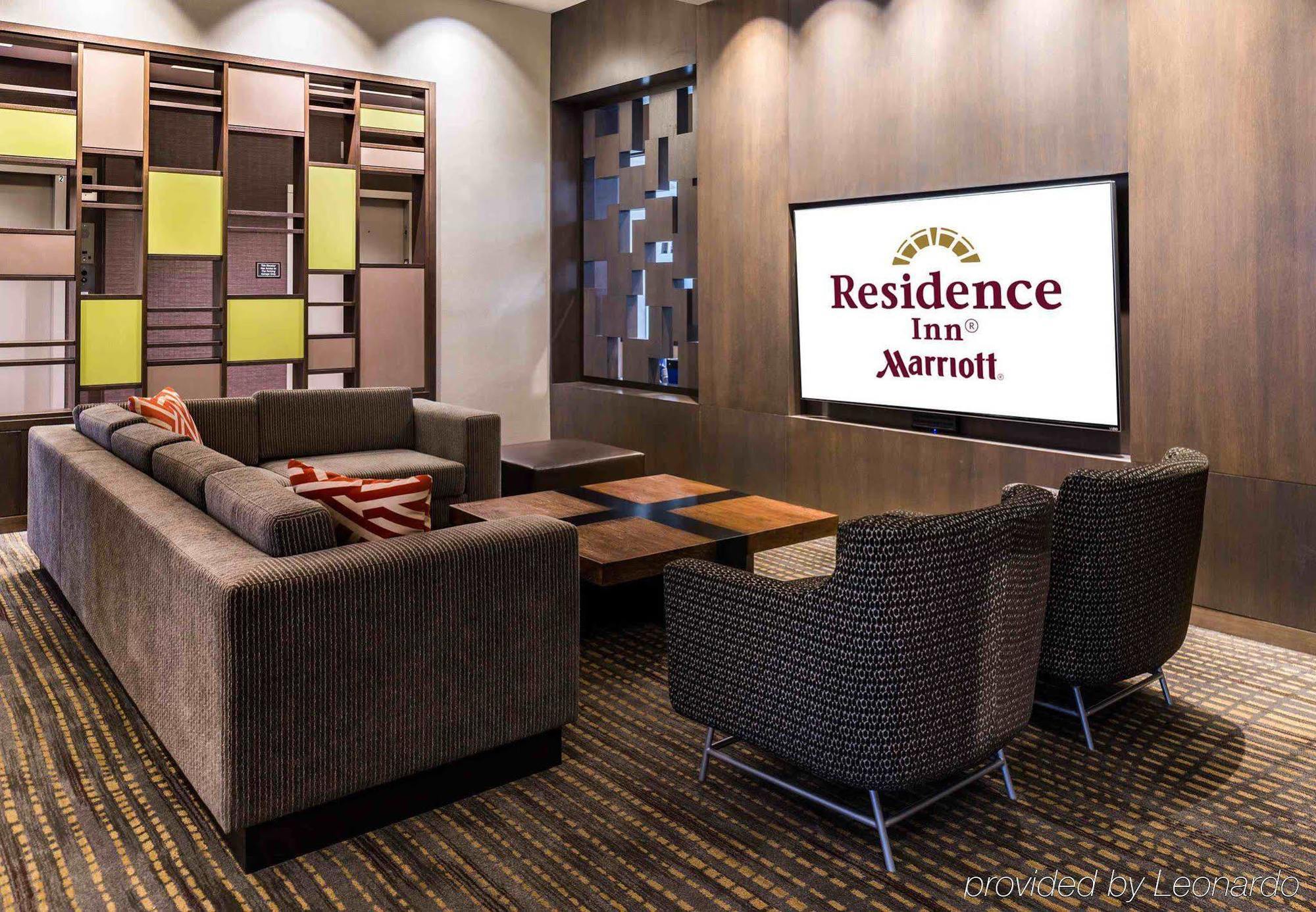 By Marriott District Hotel 3*