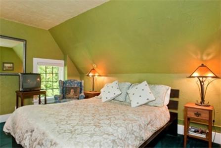 Bed & Breakfast Bacon Mansion 3*