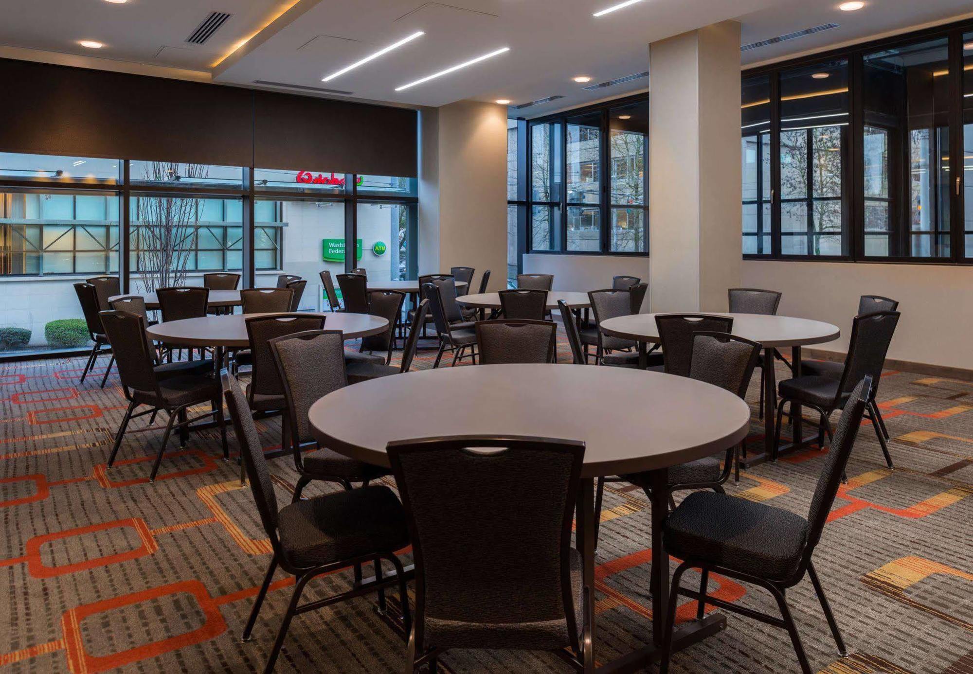 Hotel By Marriott District Seattle