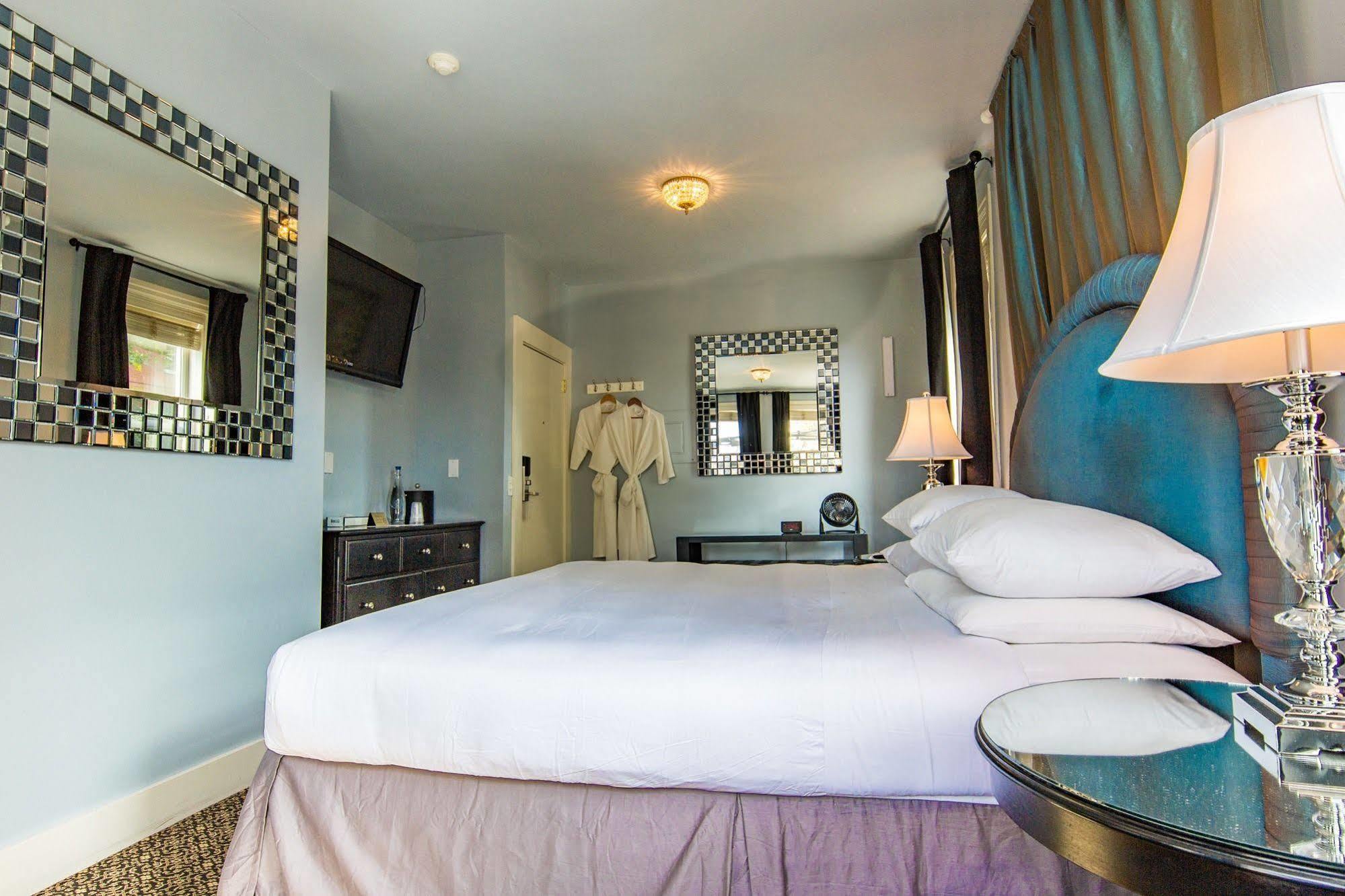 Hotel Ballard