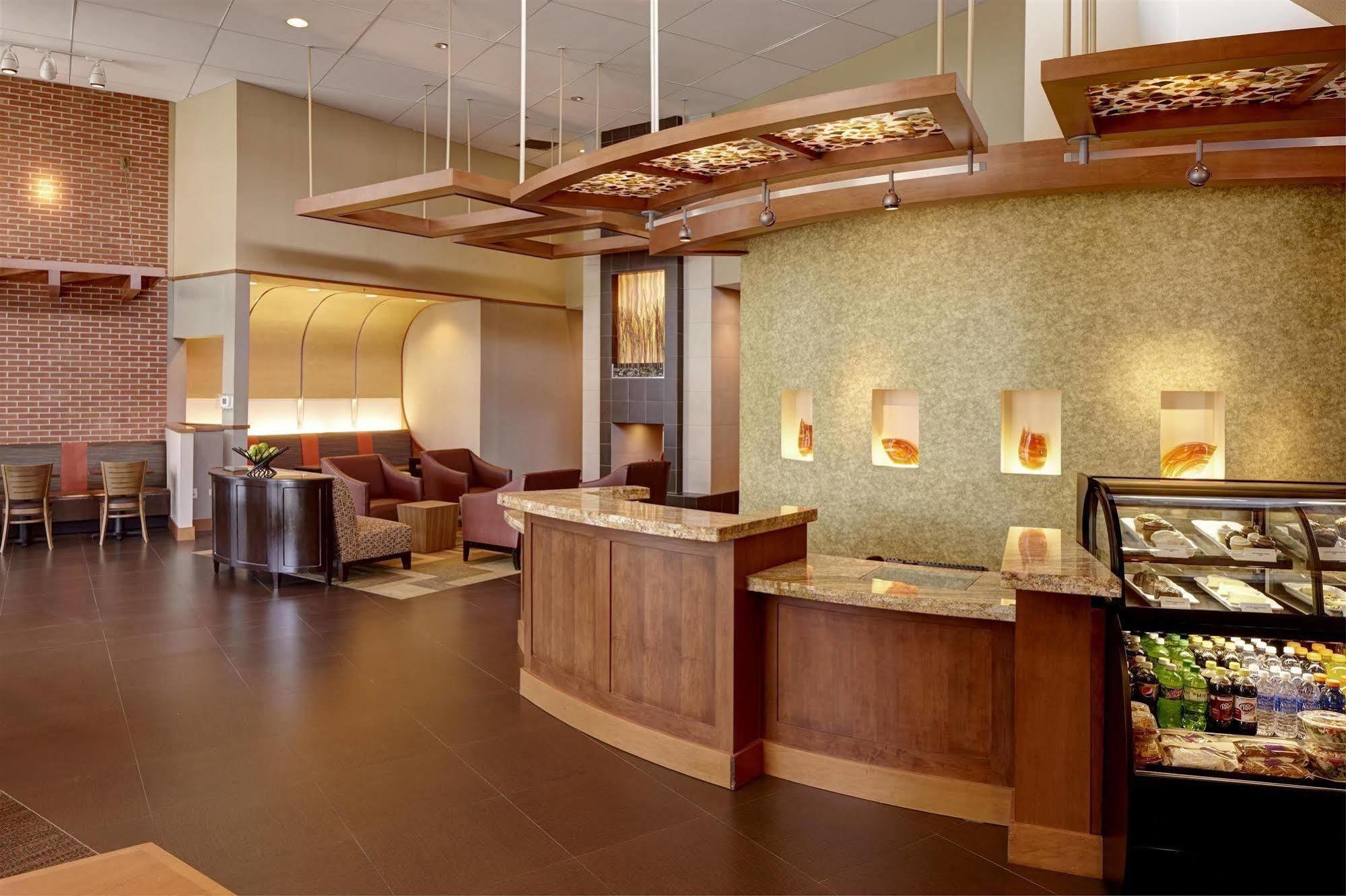 Hyatt Place Downtown Hotel 3*