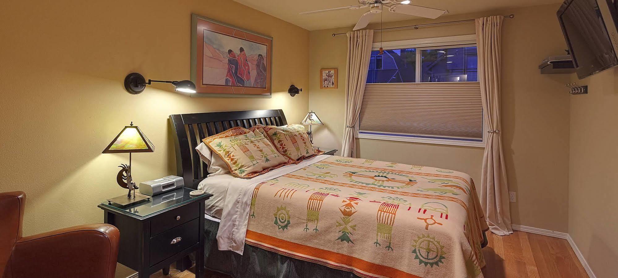 Sleeping Bulldog Bed & Breakfast 4*