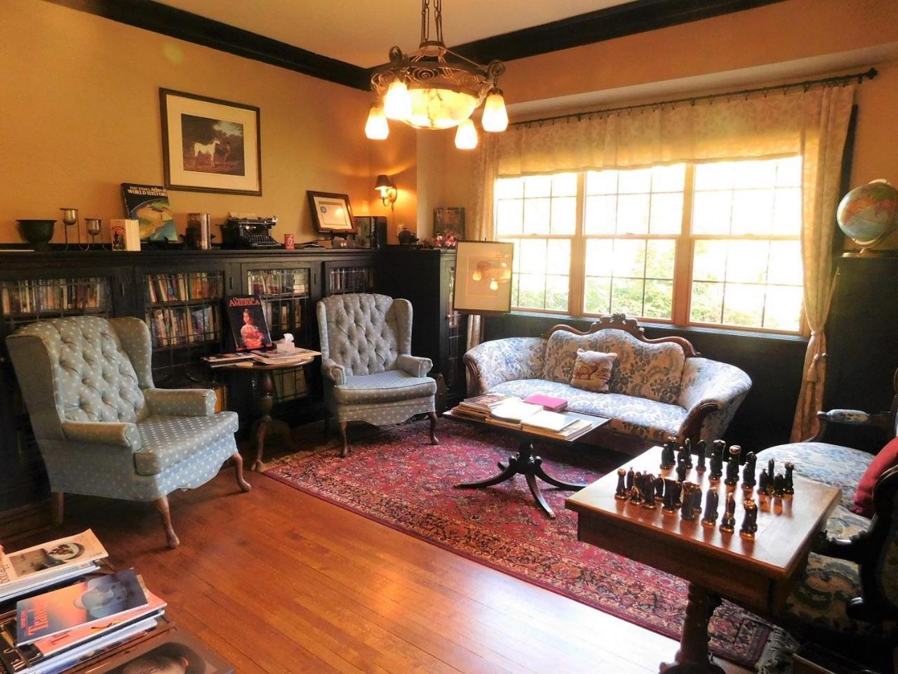 Bacon Mansion Bed & Breakfast