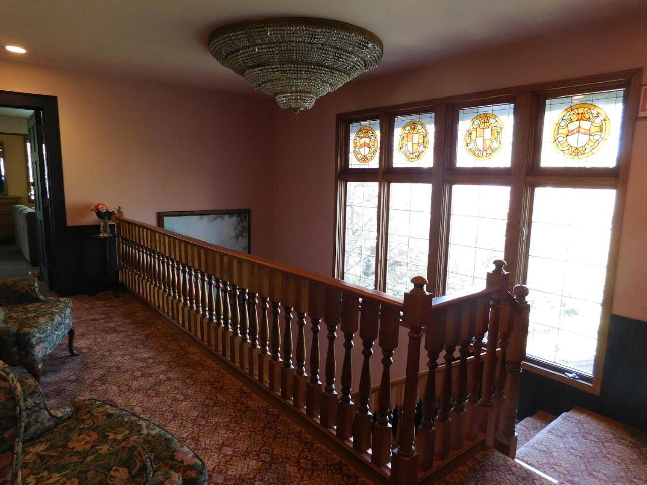 Bacon Mansion Bed & Breakfast