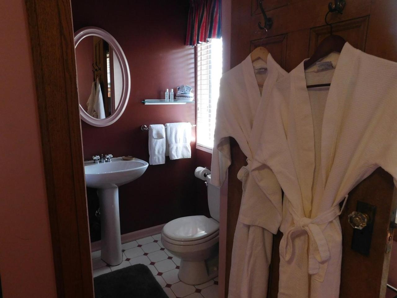 Bed & Breakfast Bacon Mansion