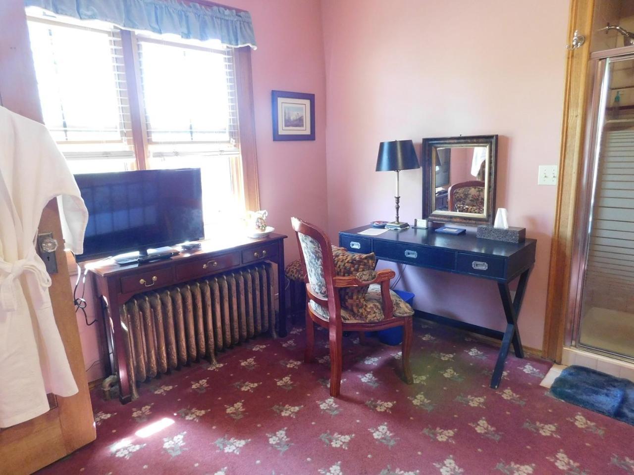 Bacon Mansion Bed & Breakfast Seattle