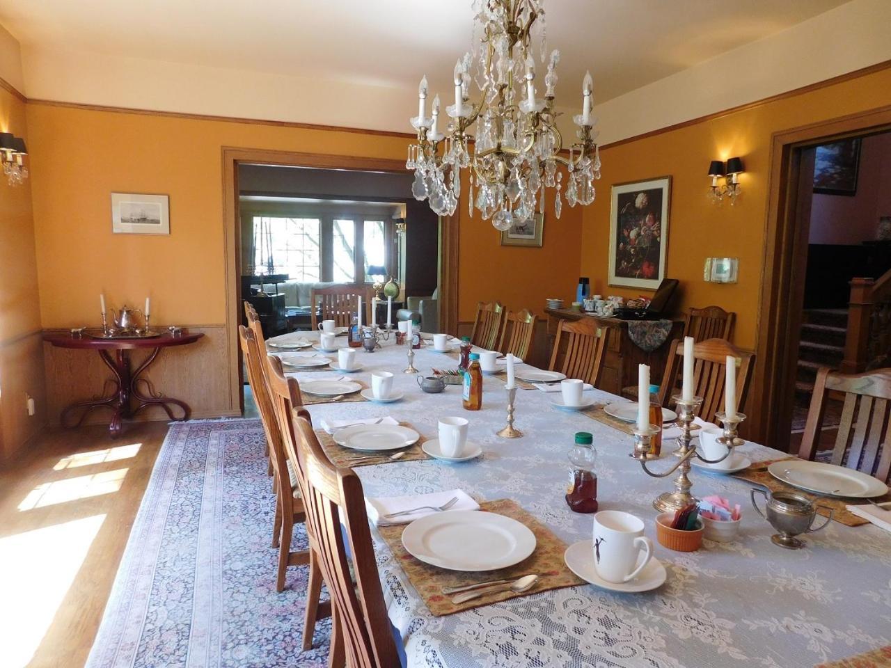 Bed & Breakfast Bacon Mansion 3*