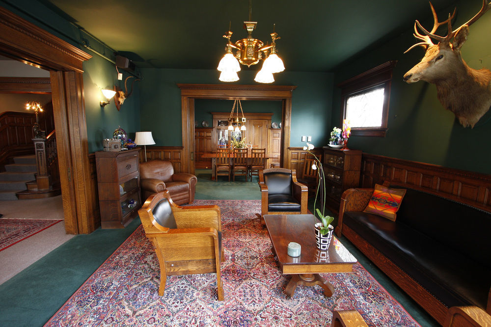 Gaslight Inn 3*