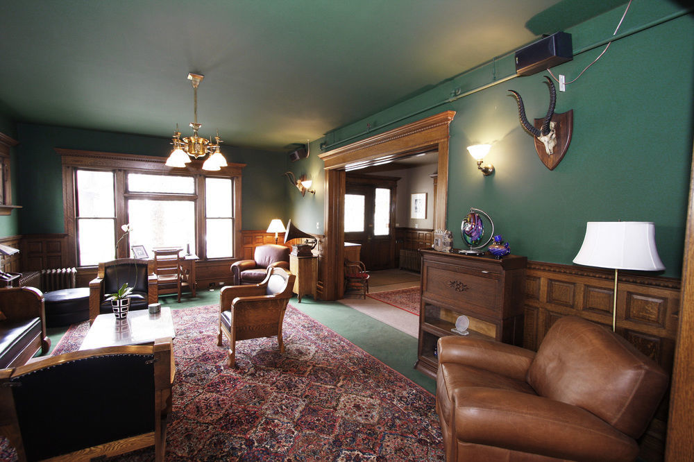 Gaslight Inn Seattle