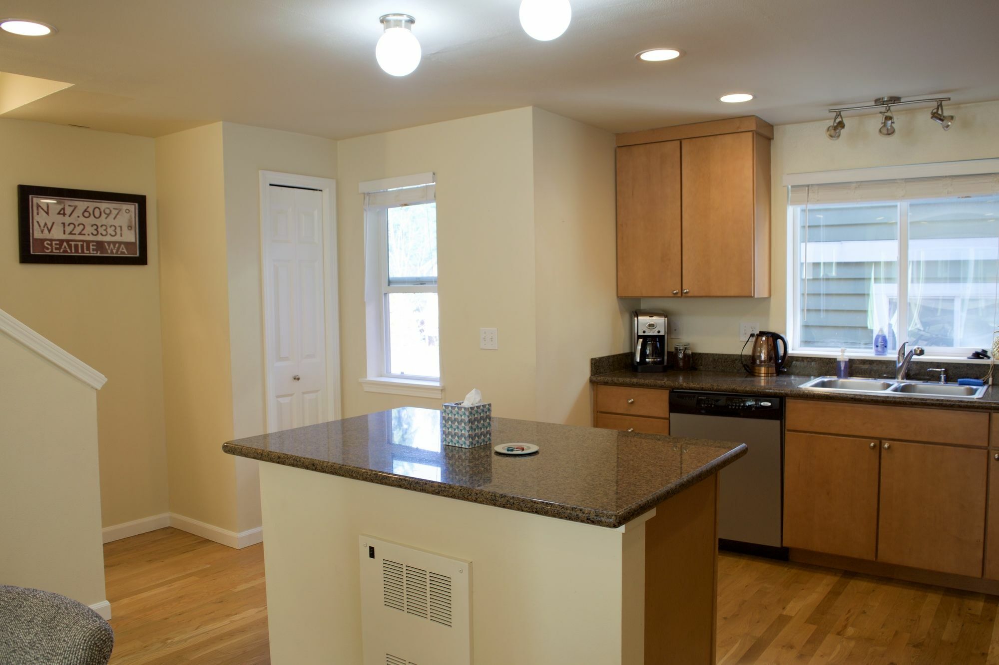 Super Spacious Modern Townhome Holiday home Seattle