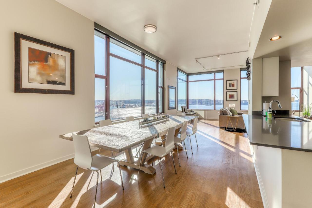 Harbor Steps Bay View Penthouse *