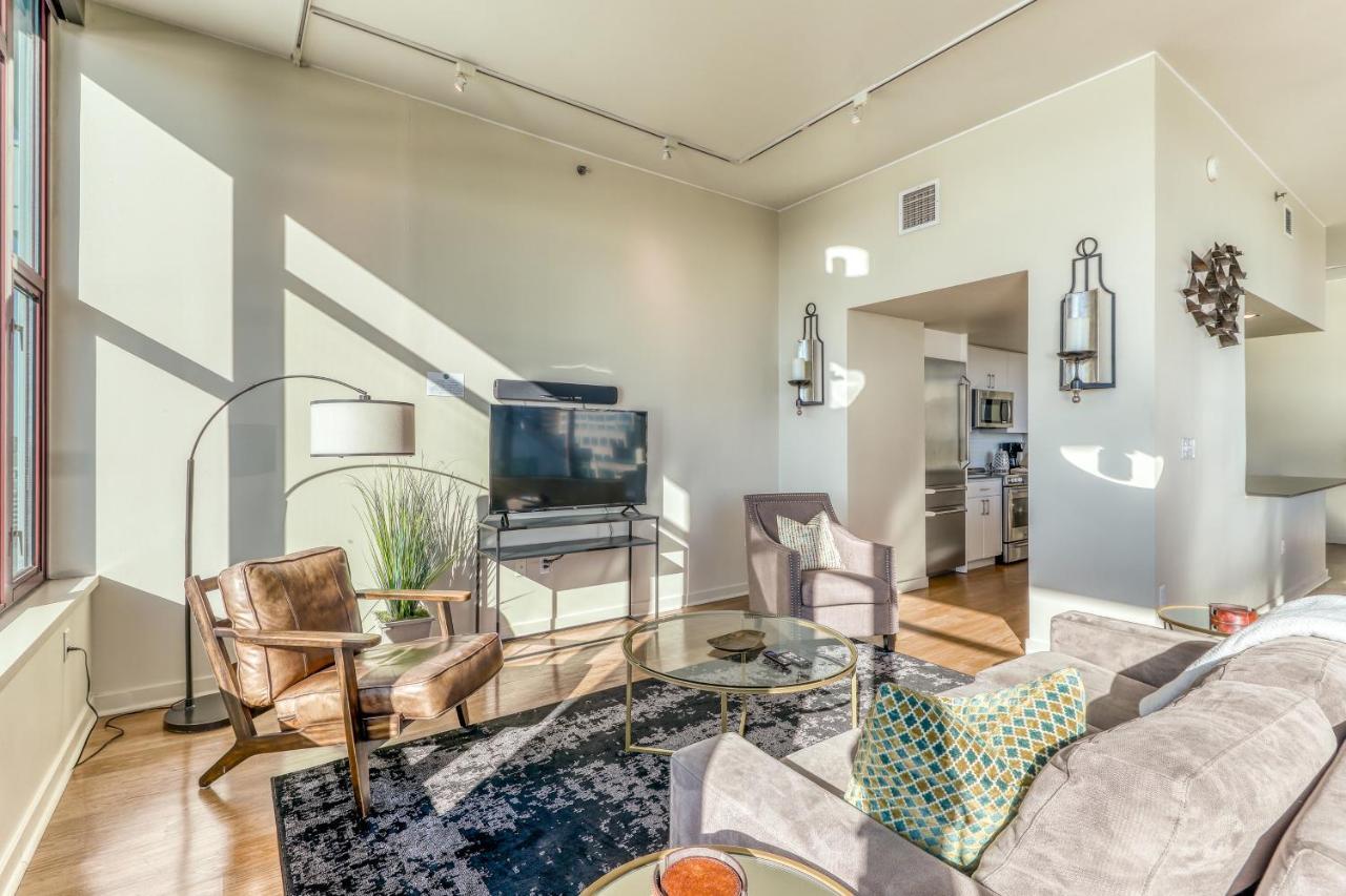 Apartment Harbor Steps Bay View Penthouse *