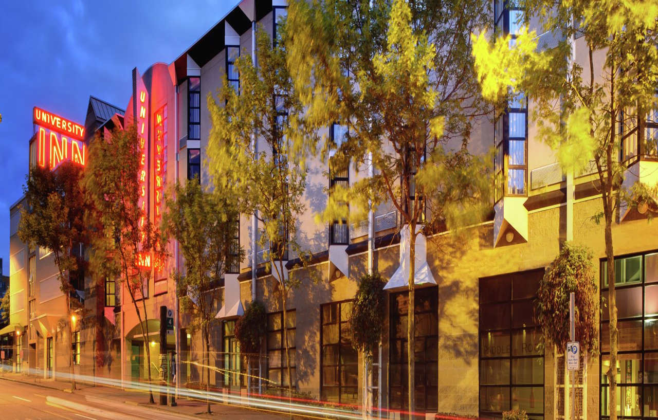 Hotel Staypineapple, Inn, District