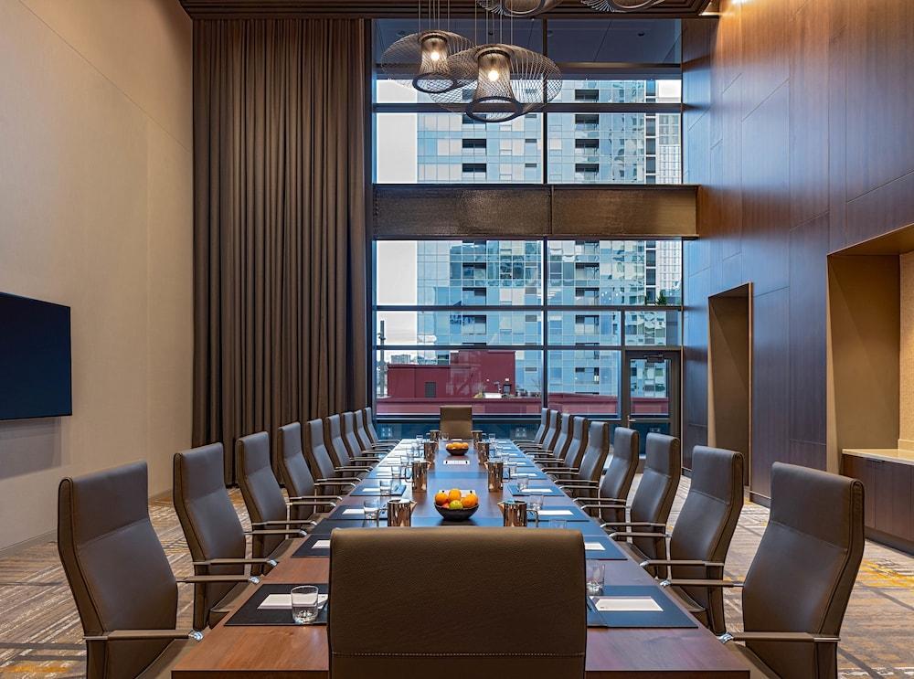 Hyatt Regency 4*