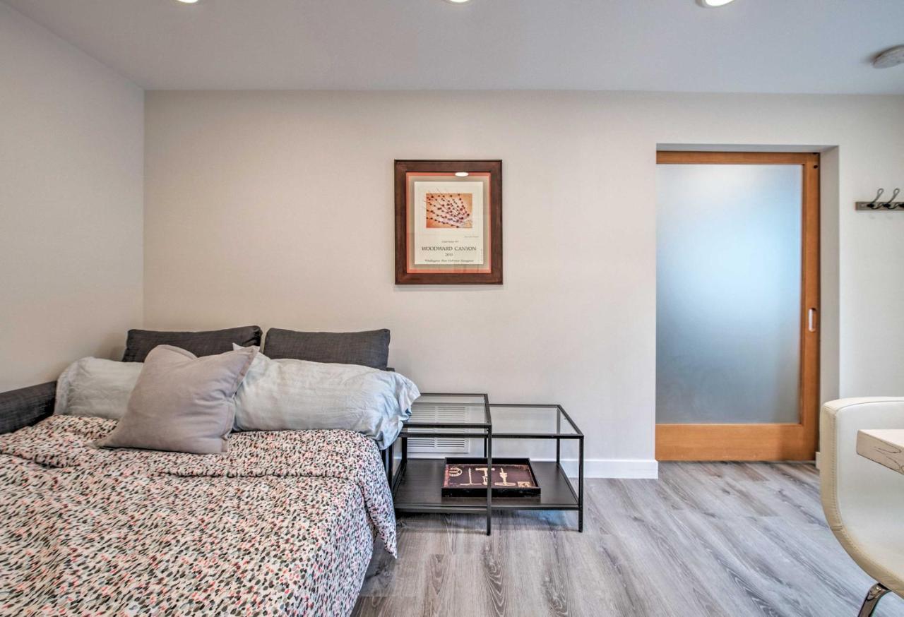 Holiday home Sleek Modern With Patio, 8 Mi To Dtwn Seattle! Seattle