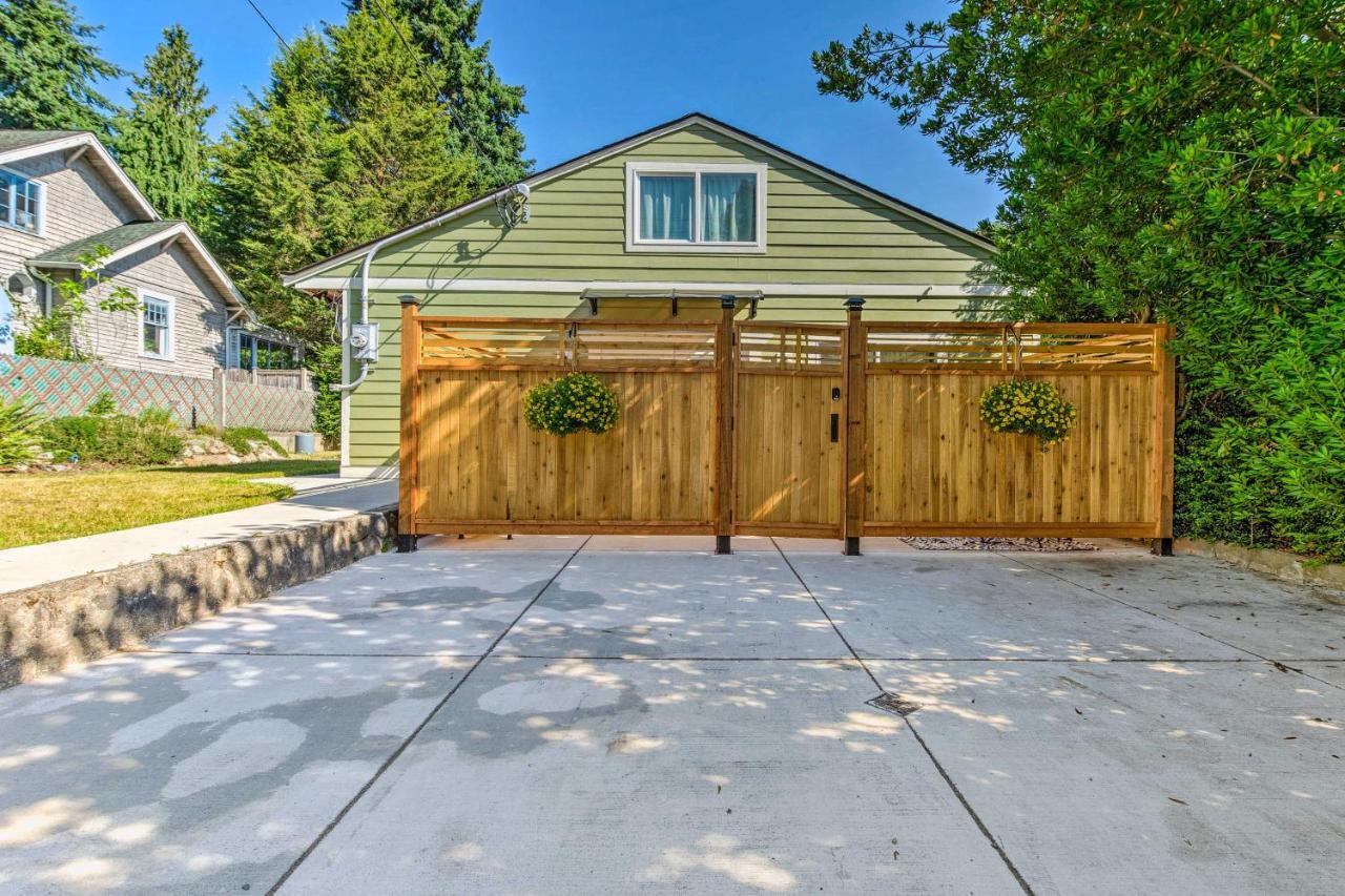 Sleek Modern With Patio, 8 Mi To Dtwn Seattle! Holiday home Seattle
