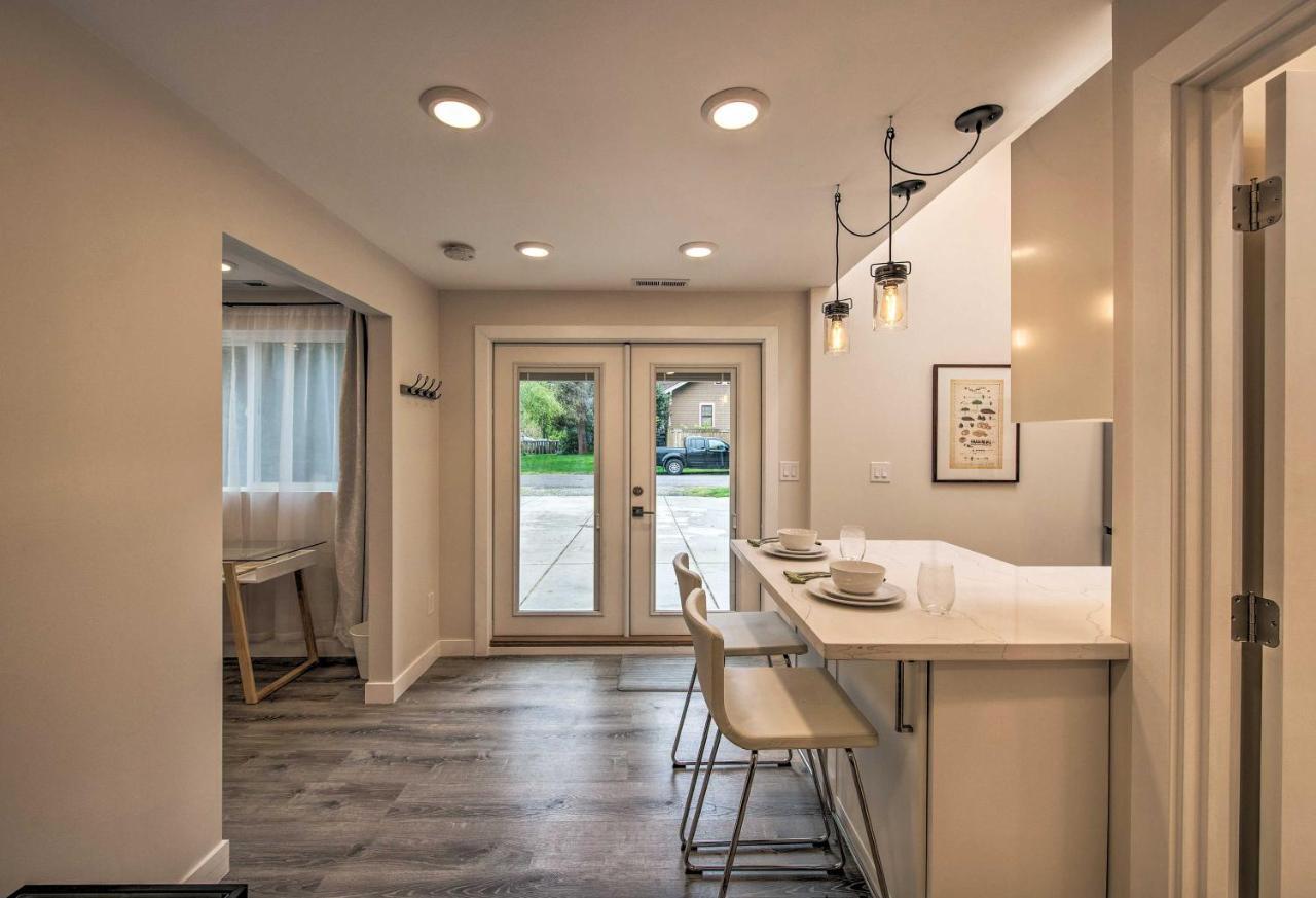 Sleek Modern With Patio, 8 Mi To Dtwn Seattle! *