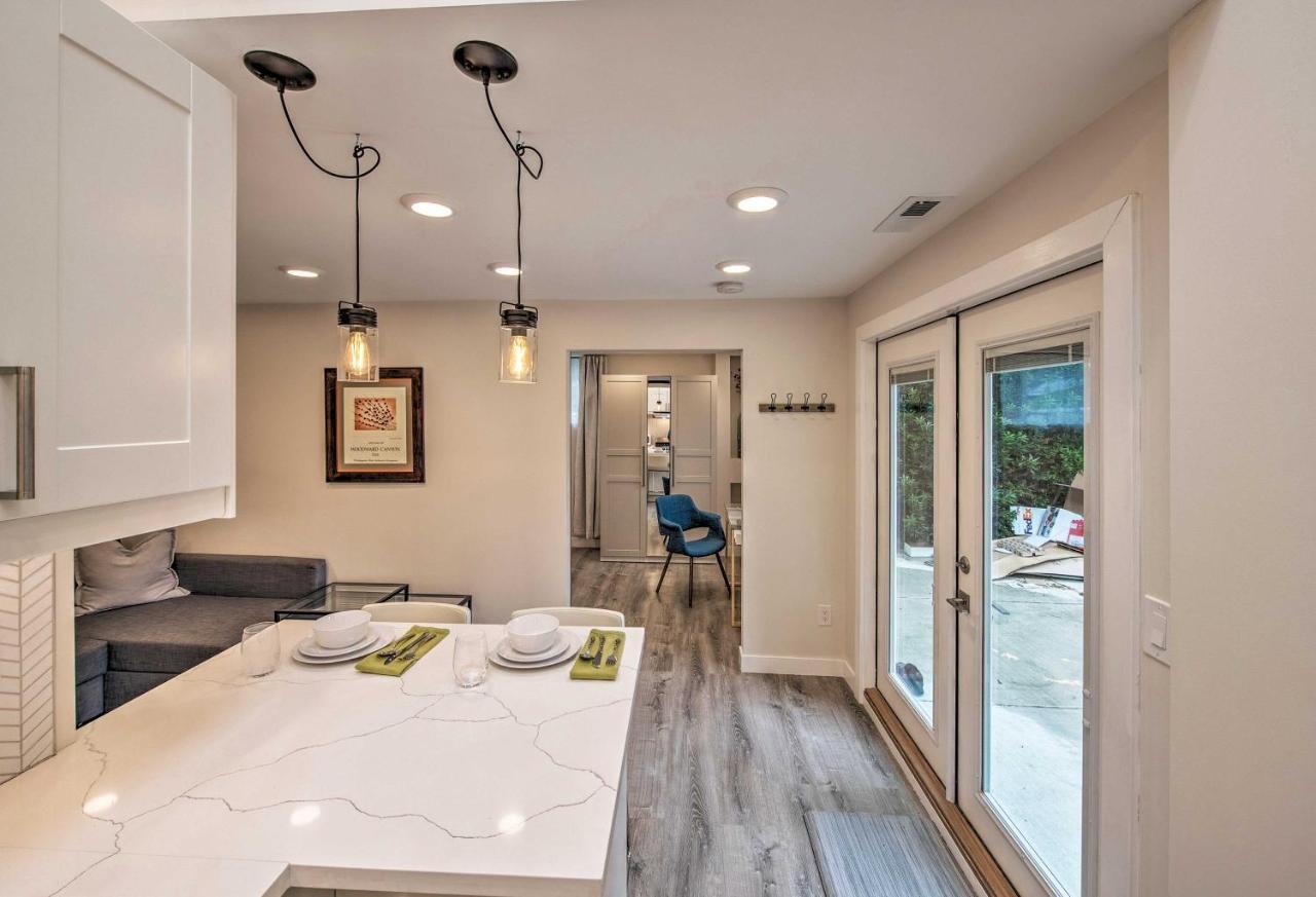 Sleek Modern With Patio, 8 Mi To Dtwn Seattle! Holiday home Seattle