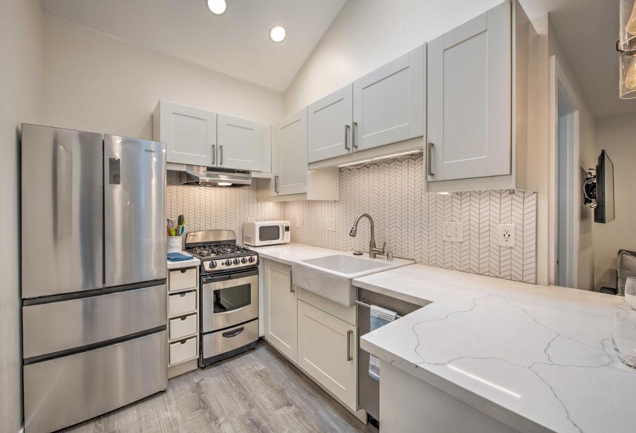Sleek Modern With Patio, 8 Mi To Dtwn Seattle! Seattle