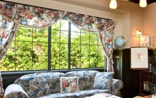 Bacon Mansion Bed & Breakfast Seattle