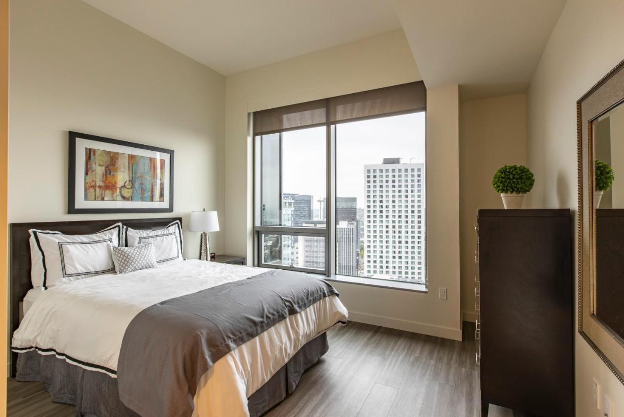 Downtown Convention Center Apartment *